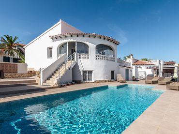 Villa avec balcon à vendre à Gran Sol