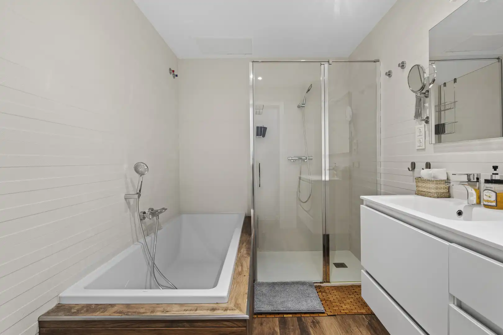 Baño de Casa o chalet en venta en Marbella con Aire acondicionado, Calefacción y Jardín privado