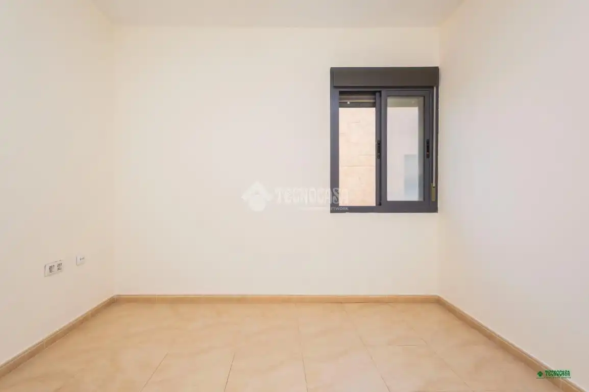 Habitación de Piso en venta en Costacabana - Loma Cabrera