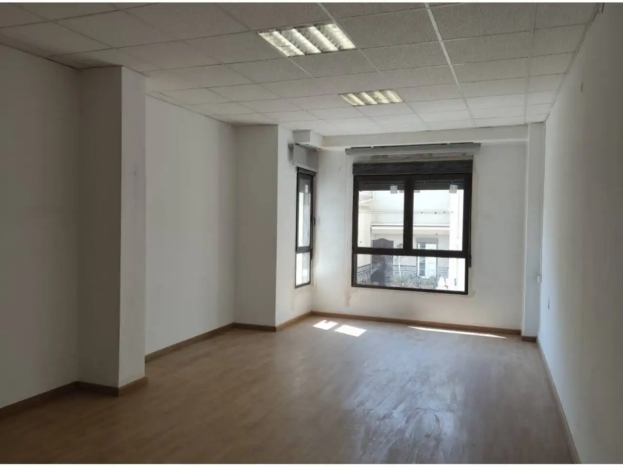 Büro zur Miete in Valencia mit Klimaanlage