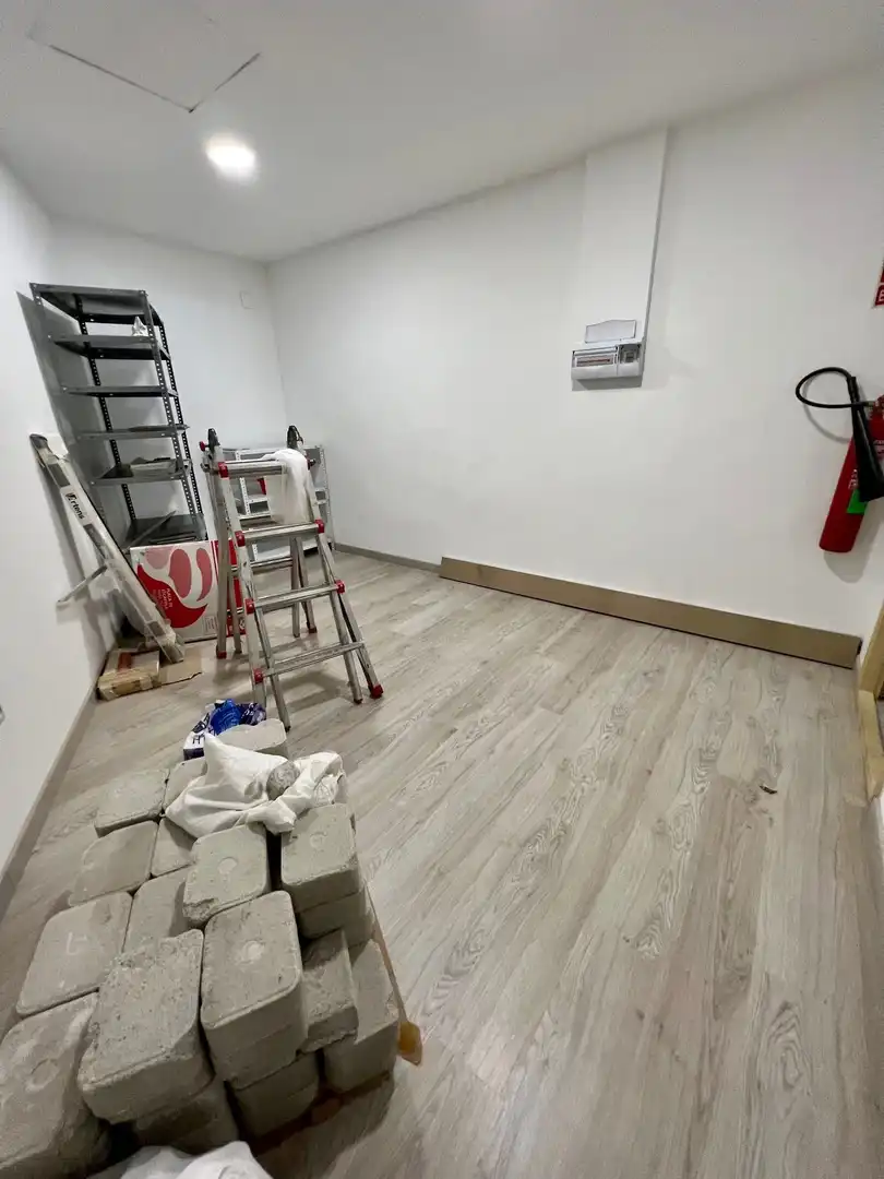 Local comercial de lloguer a Vía Univérsitas, imagen 8