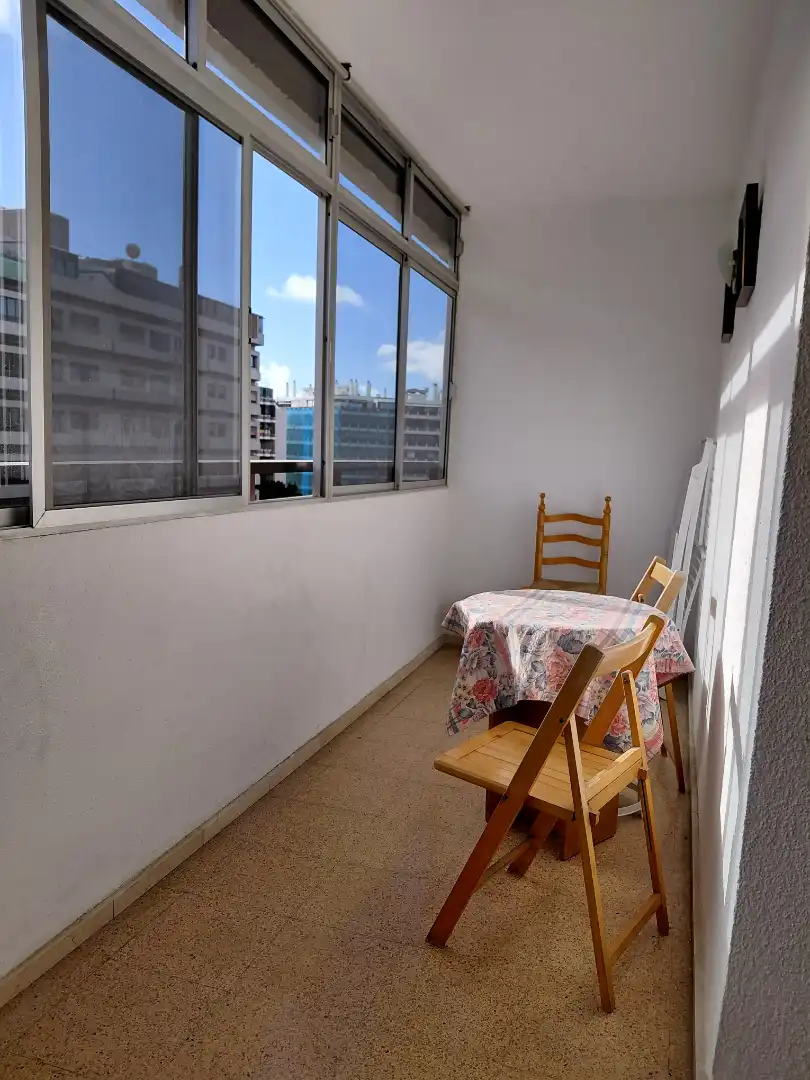 Terraza de Piso de alquiler en Las Palmas de Gran Canaria con Amueblado, Horno y Lavadora