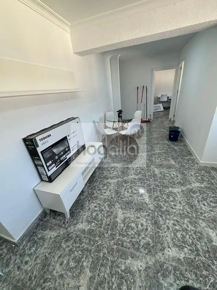 Flat for rent in Sevilla  with Air Conditioner and Furnished