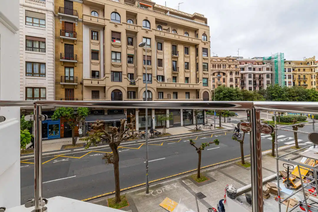 Exterior view of Flat for sale in Donostia - San Sebastián   with Heating, Balcony and Alarm