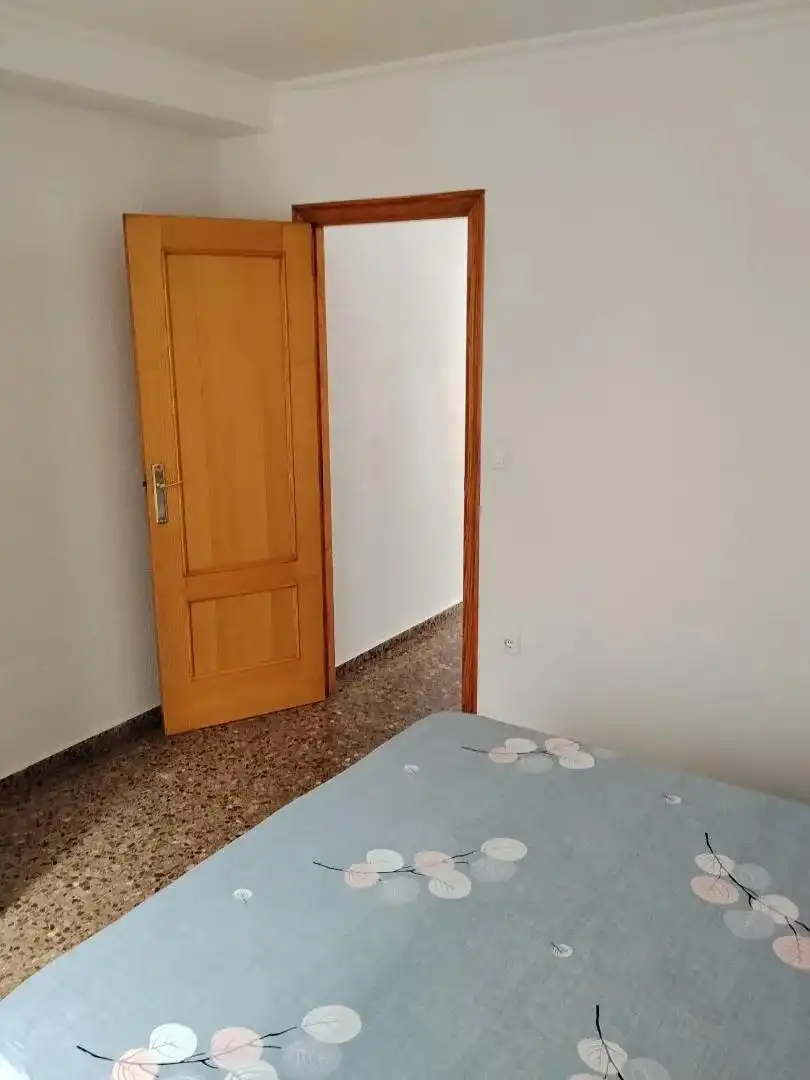 Dormitori de Pis en venda en Algemesí amb Aire condicionat, Terrassa i Moblat