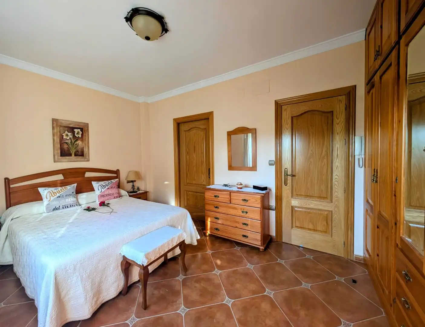 Dormitori de Casa o xalet en venda en Loja amb Aire condicionat, Calefacció i Jardí privat