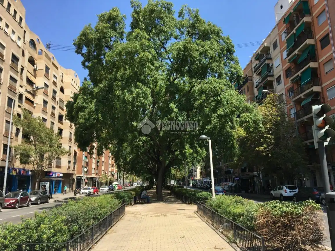 Vista exterior de Pis en venda en Valencia