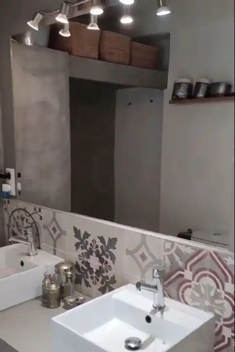Badezimmer von Wohnung zum Verkauf in Sevilla mit Klimaanlage