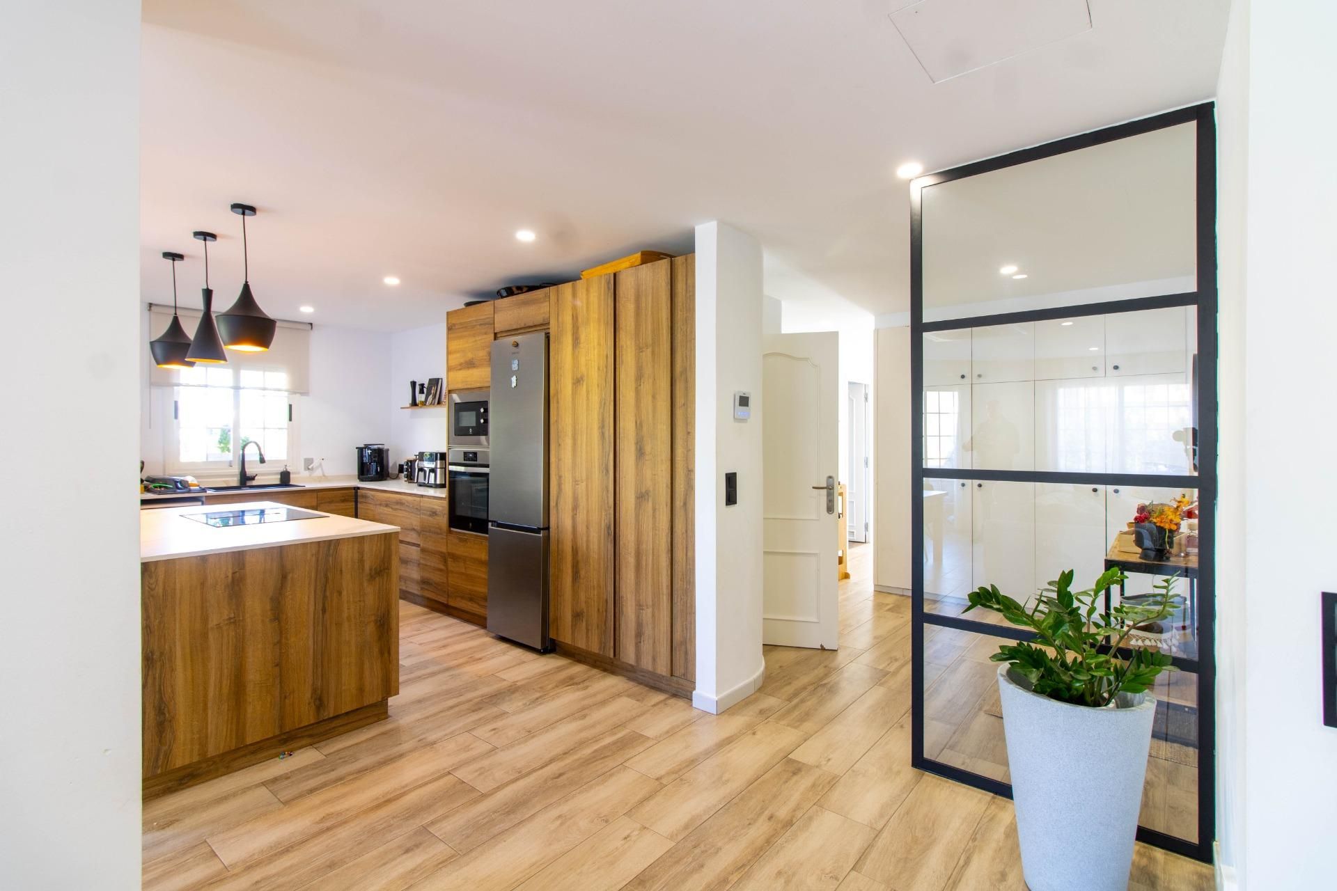 Kitchen of House or chalet for sale in Pineda de Mar  with Air Conditioner, Heating and Private garden