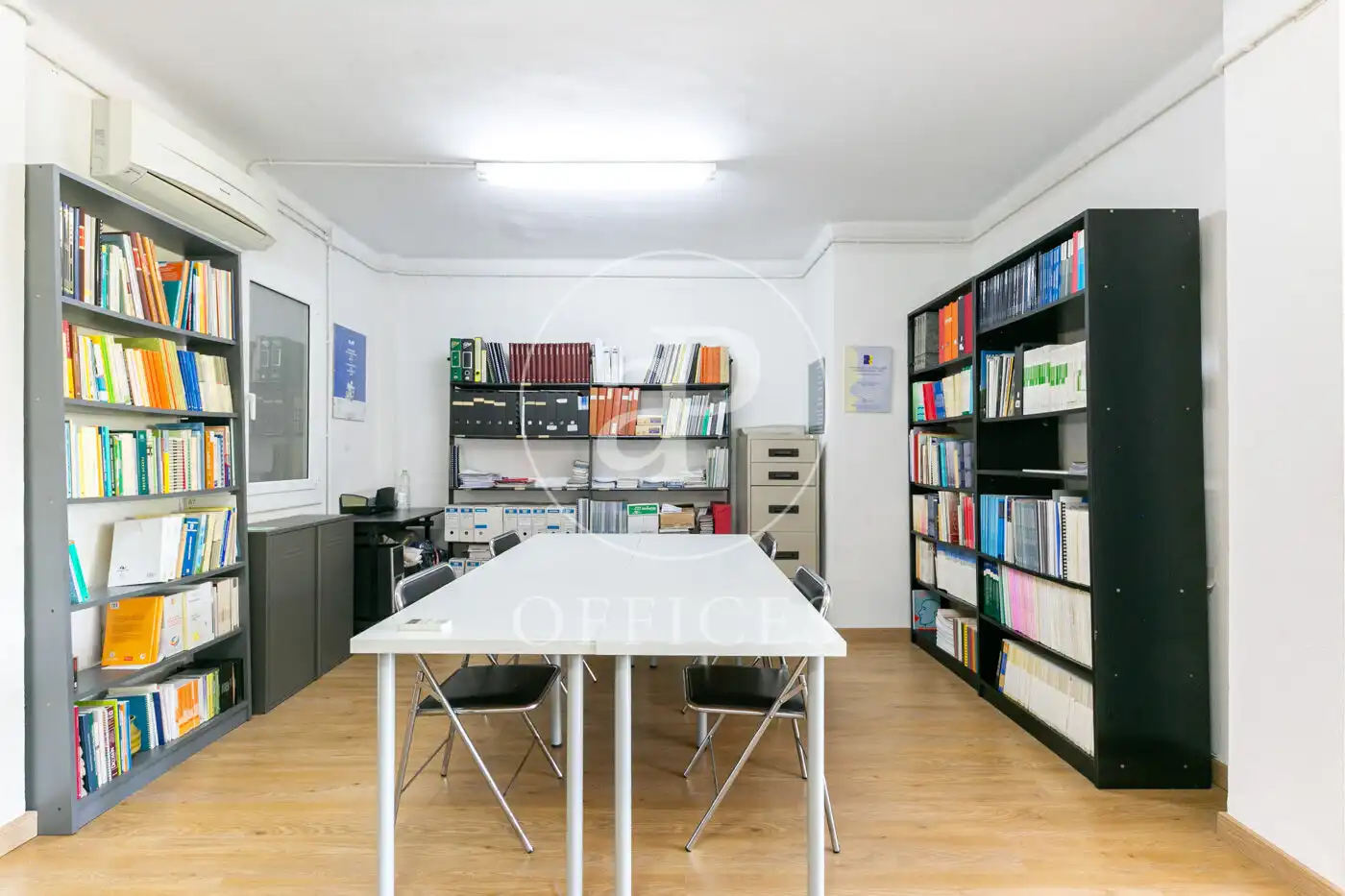 Büro zum Verkauf in Barcelona mit Klimaanlage