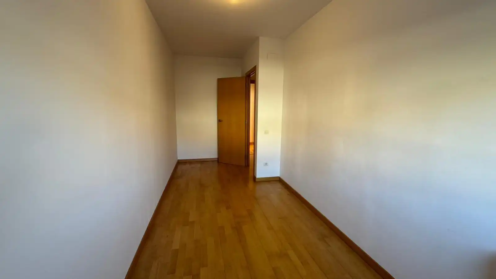 Habitación de Piso en venta en Sabadell con Calefacción, Parquet y Balcón