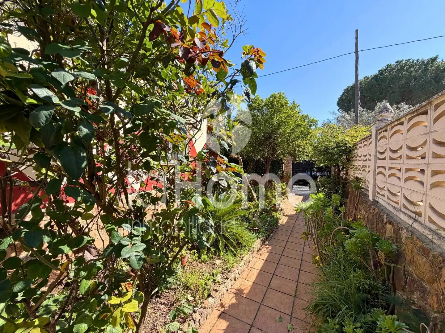Außenansicht von Haus oder Chalet zum Verkauf in Paterna mit Klimaanlage, Privatgarten und Terrasse