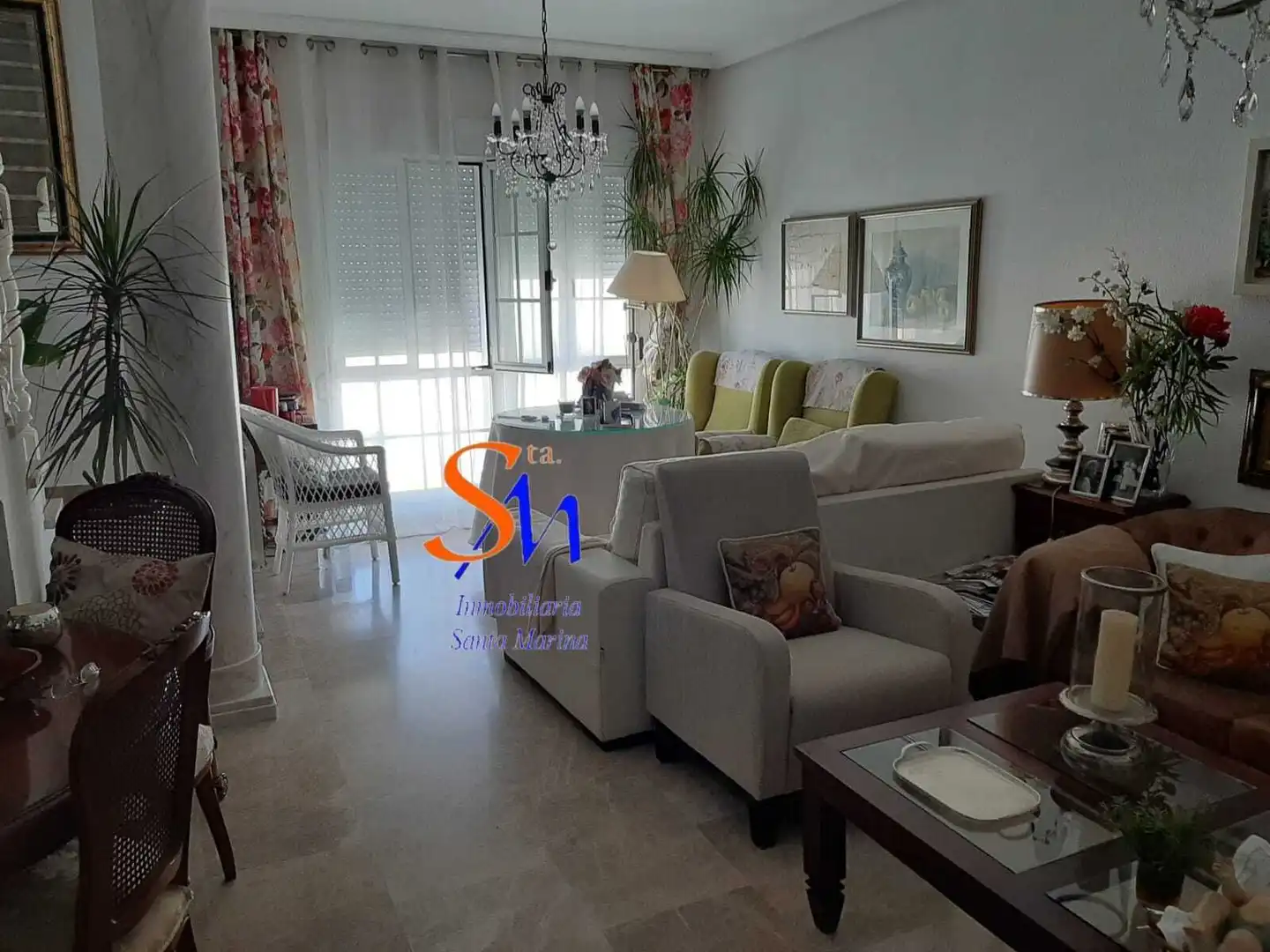 Sala d'estar de Dúplex en venda en Badajoz amb Aire condicionat, Calefacció i Jardí privat