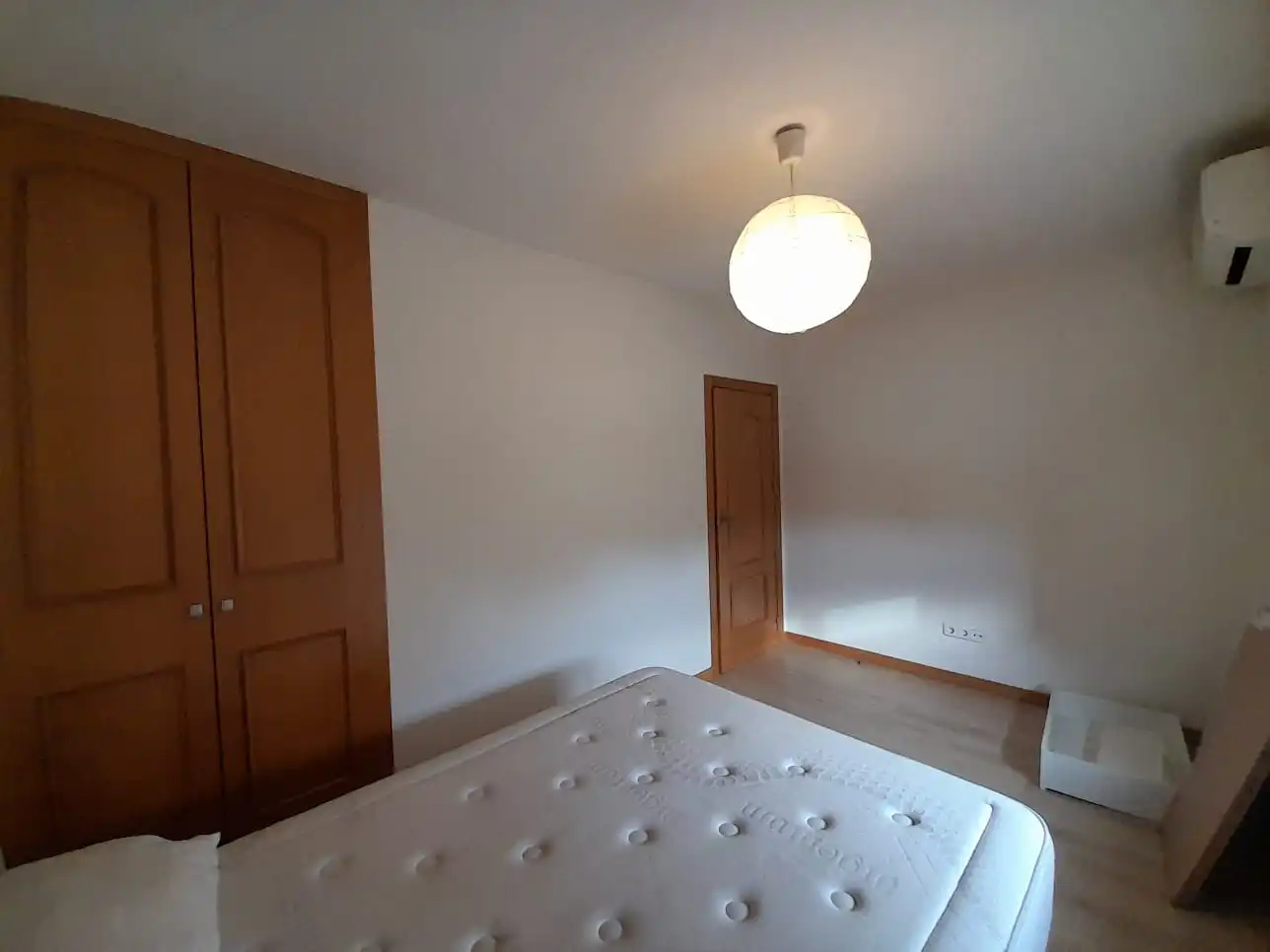 Bedroom of Flat for sale in Madrid  with Air Conditioner and Parquet flooring