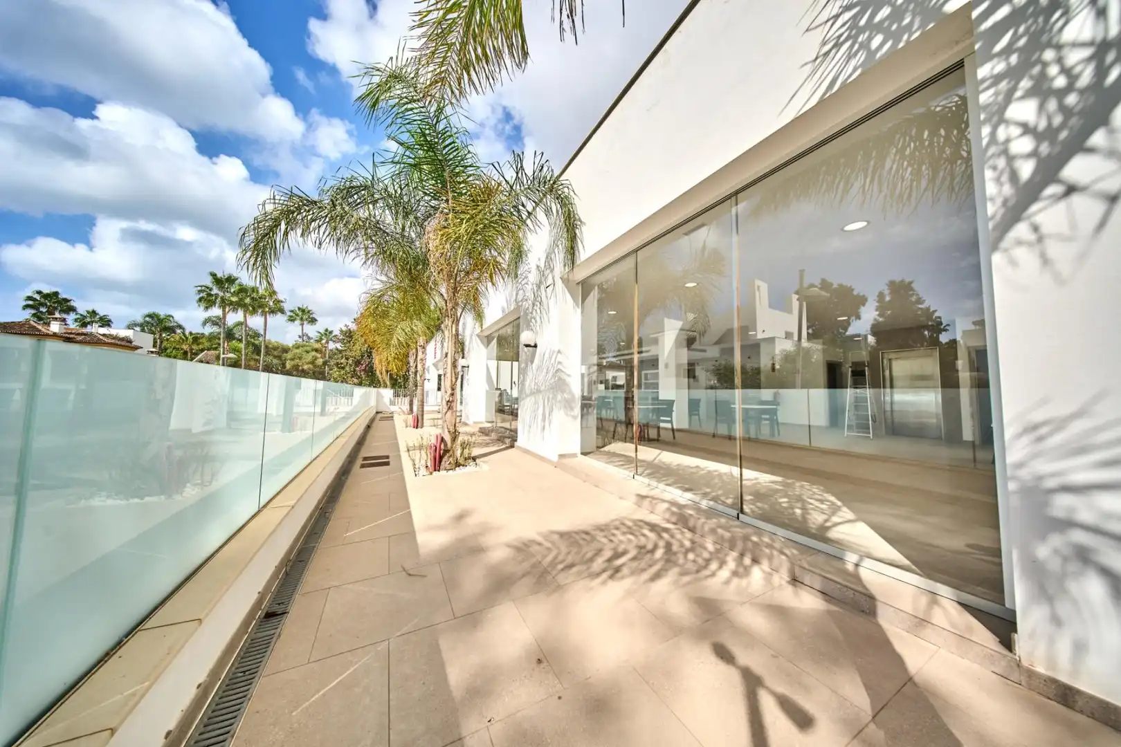 Terrasse von Haus oder Chalet zum Verkauf in Marbella mit Privatgarten, Terrasse und Abstellraum
