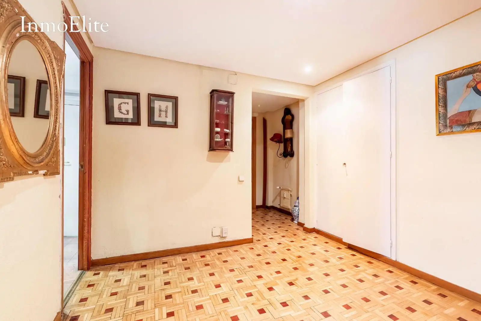 Wohnung zum Verkauf in Madrid mit Heizung, Parkett und Terrasse