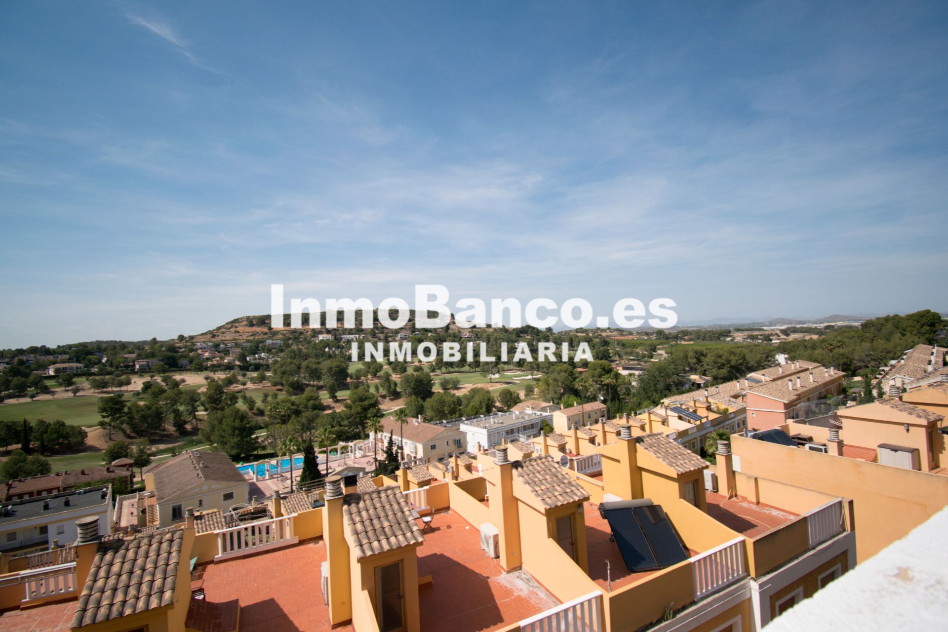 Vista exterior de Casa o chalet en venta en Chiva con Jardín privado, Terraza y Piscina comunitaria