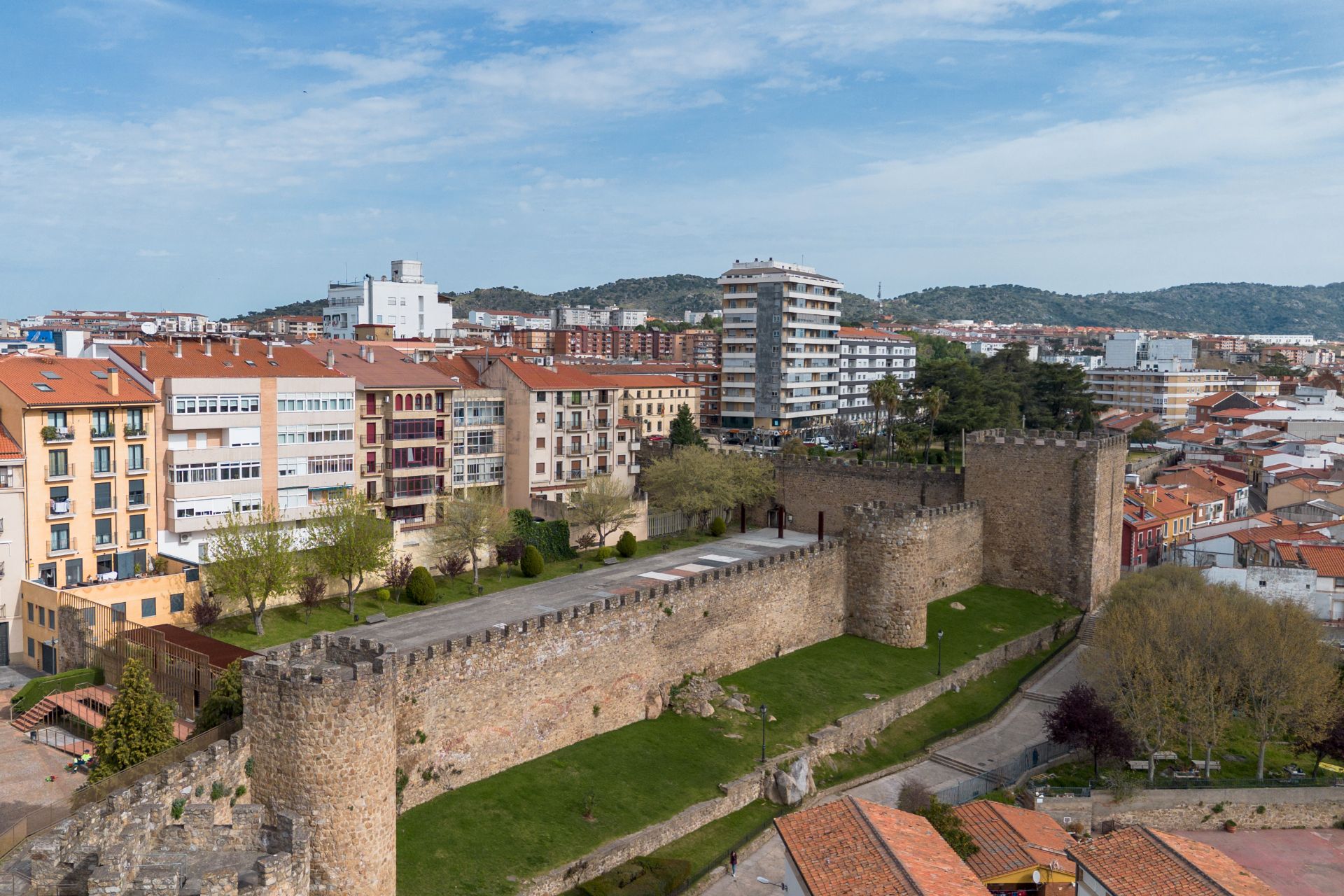 Vista exterior de Dúplex en venda en Plasencia amb Aire condicionat, Calefacció i Parquet