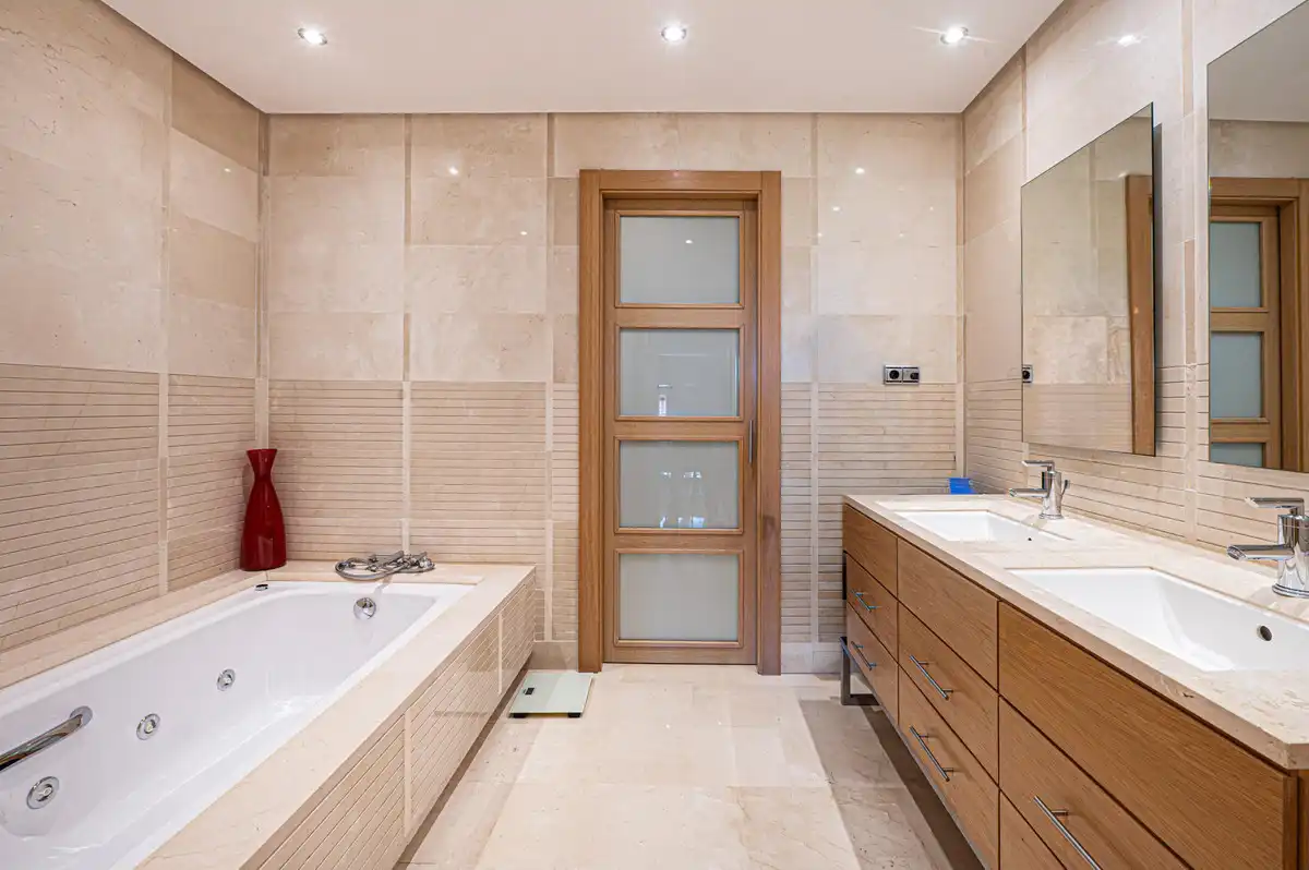 Piso con ascensor en venta en Milla de Oro, imagen 15