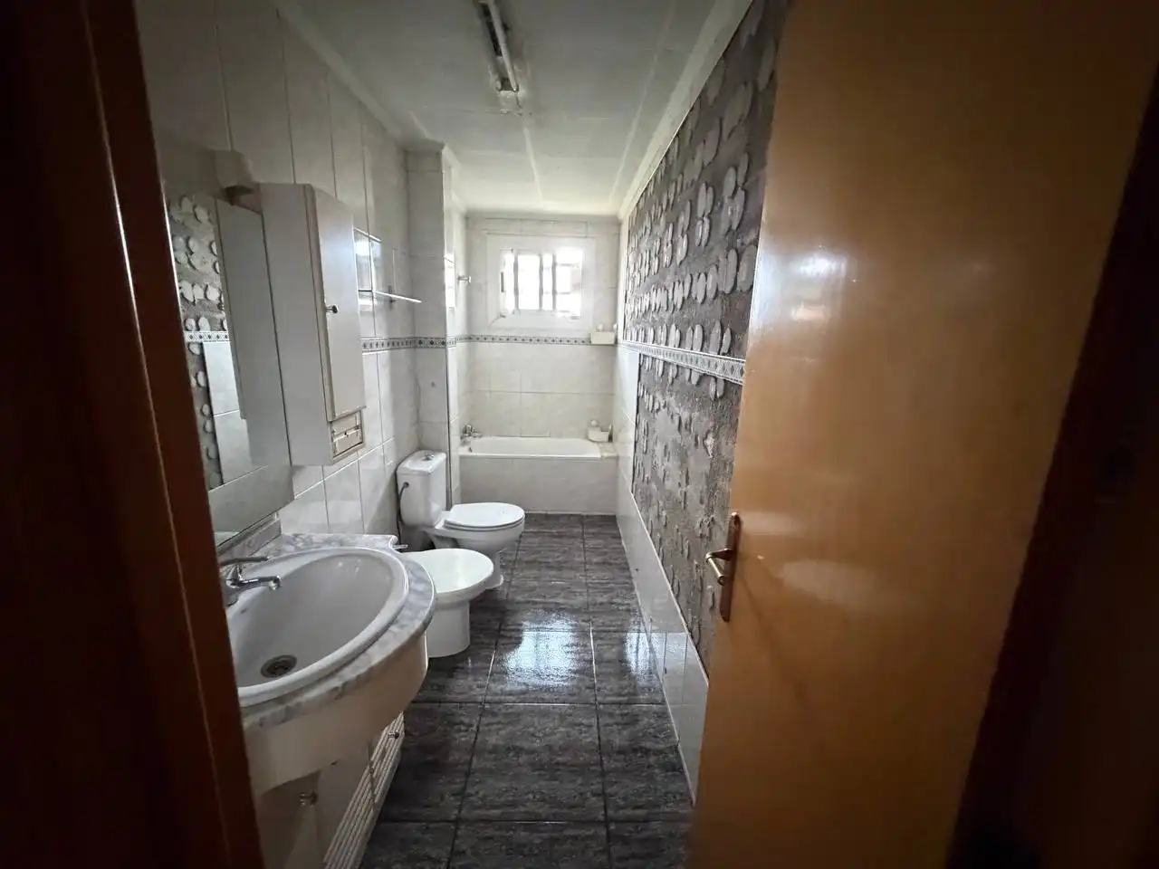 Bany de Pis en venda en Santa Perpètua de Mogoda amb Calefacció