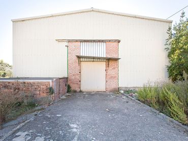 Nave industrielle à vendre à CR C-1411-B  KM