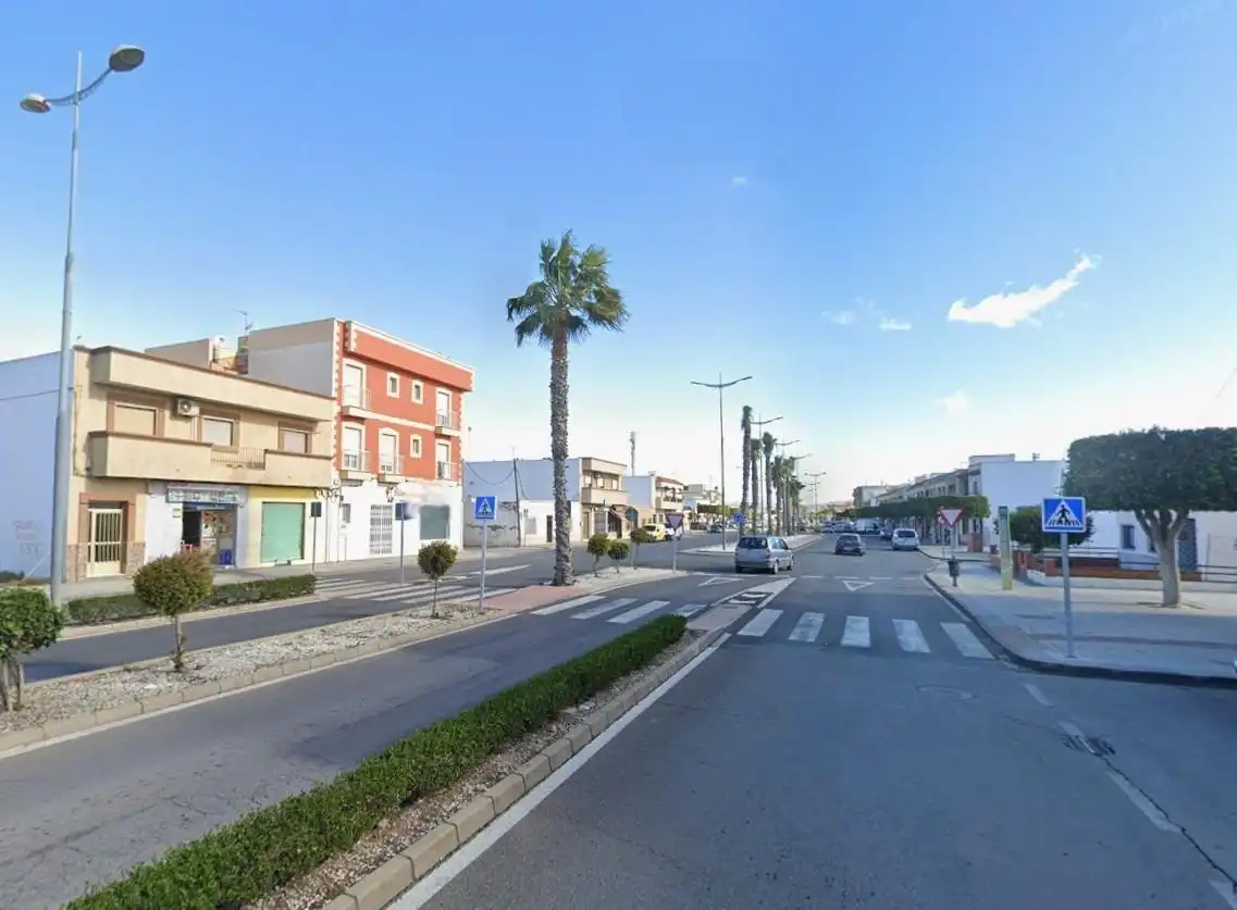 Vista exterior de Pis en venda en Níjar