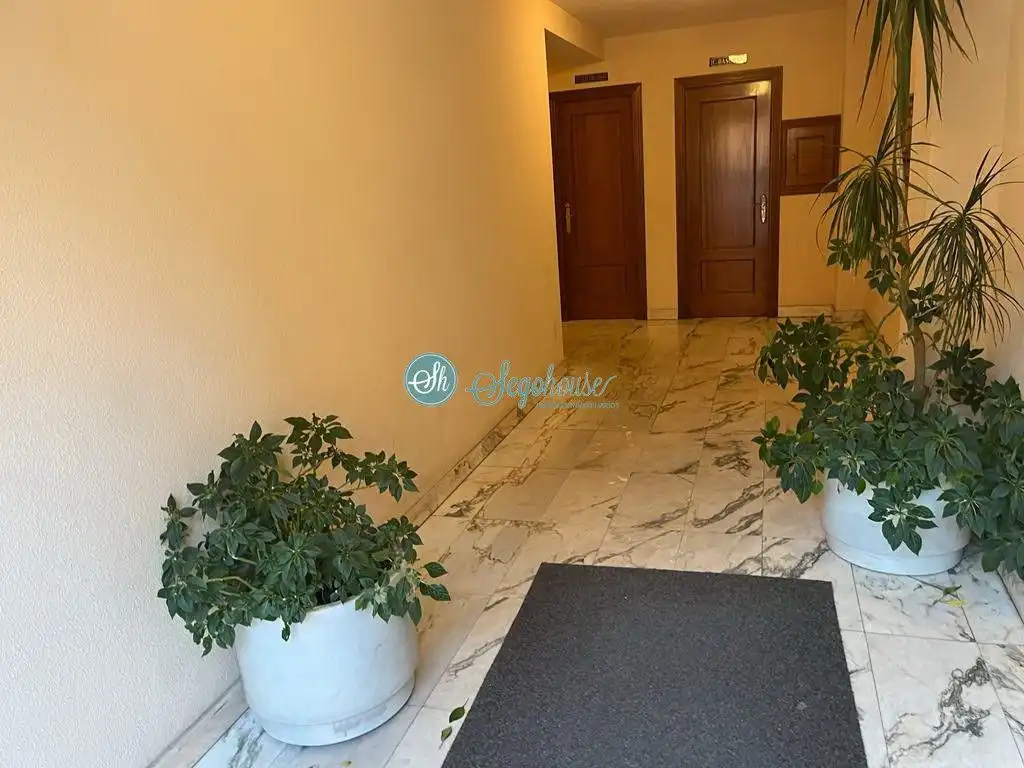 Piso con ascensor en venta en Vía Romana, imagen 5