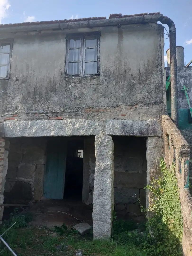 Casa con jardín en venta en Ponteareas