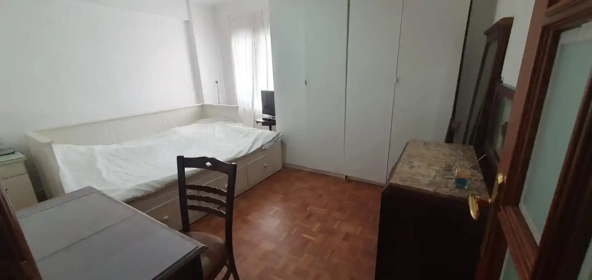Dormitori de Pis de lloguer en Hortaleza
