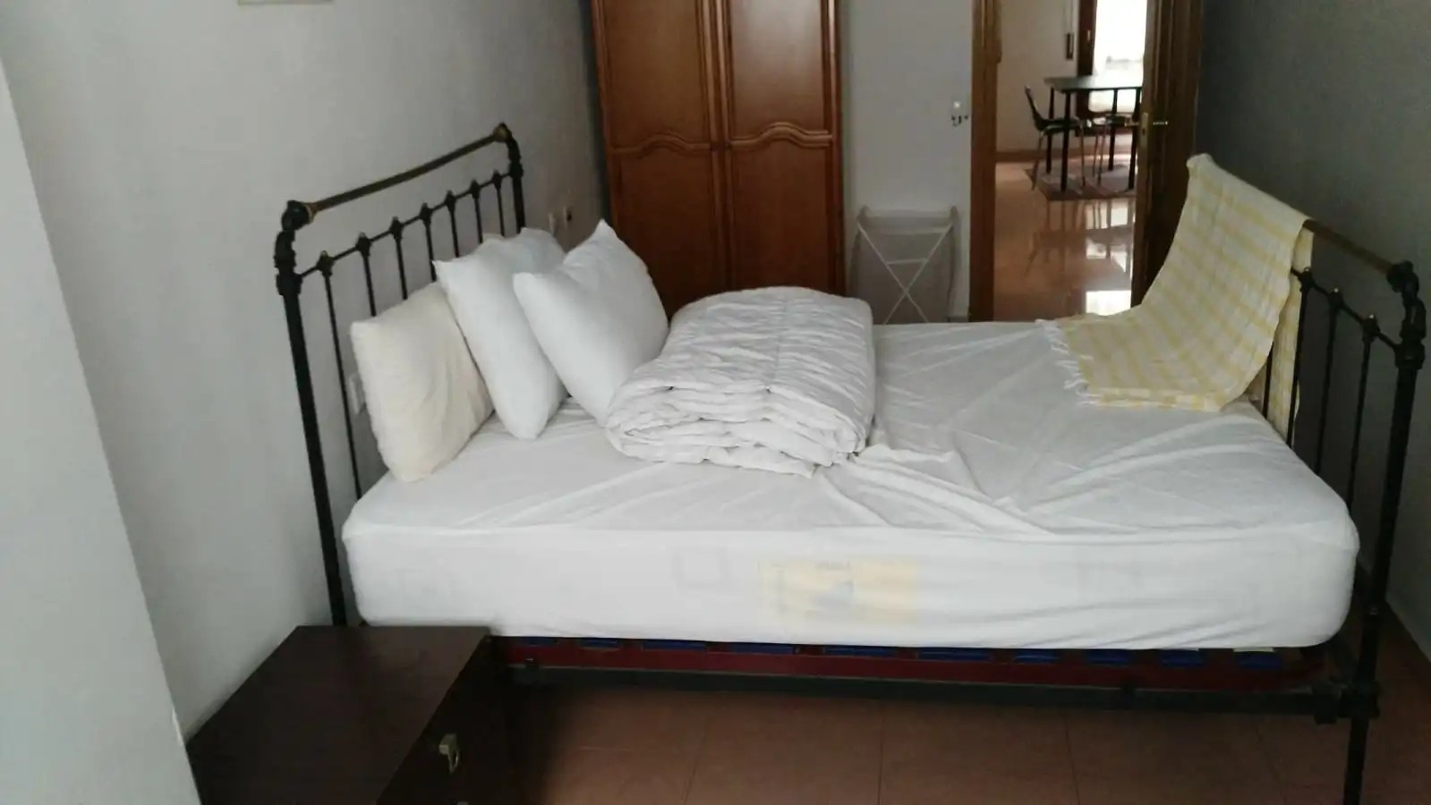 Schlafzimmer von Wohnungen zur Miete in Zaragoza mit Heizung, Möbliert und Ofen