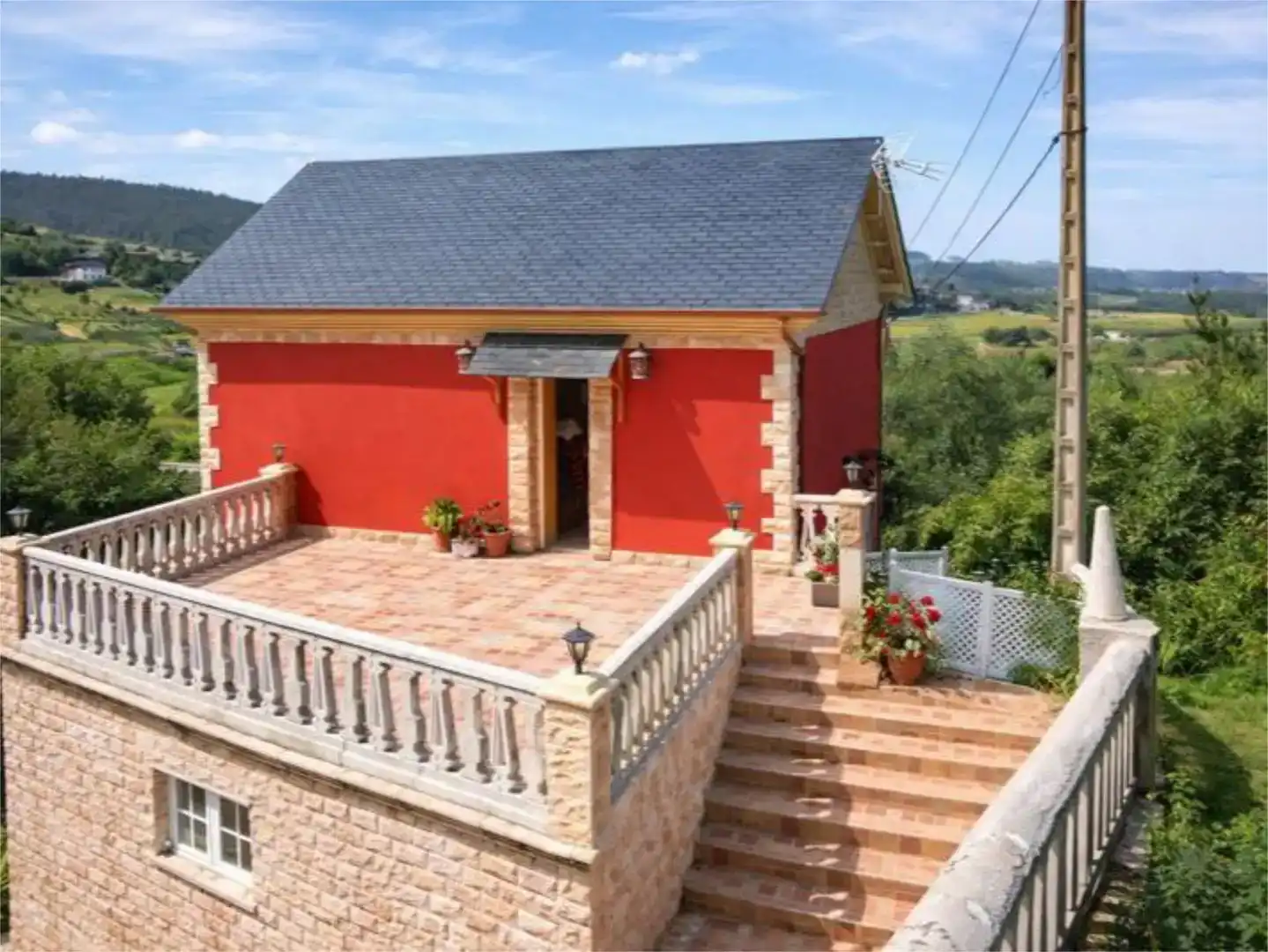 Vista exterior de Casa o xalet en venda en Coaña amb Aire condicionat i Balcó