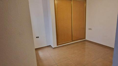 Foto 5 de Apartament en venda a Calle Caballero de Rodas, Las Piscinas Naturales, Alicante