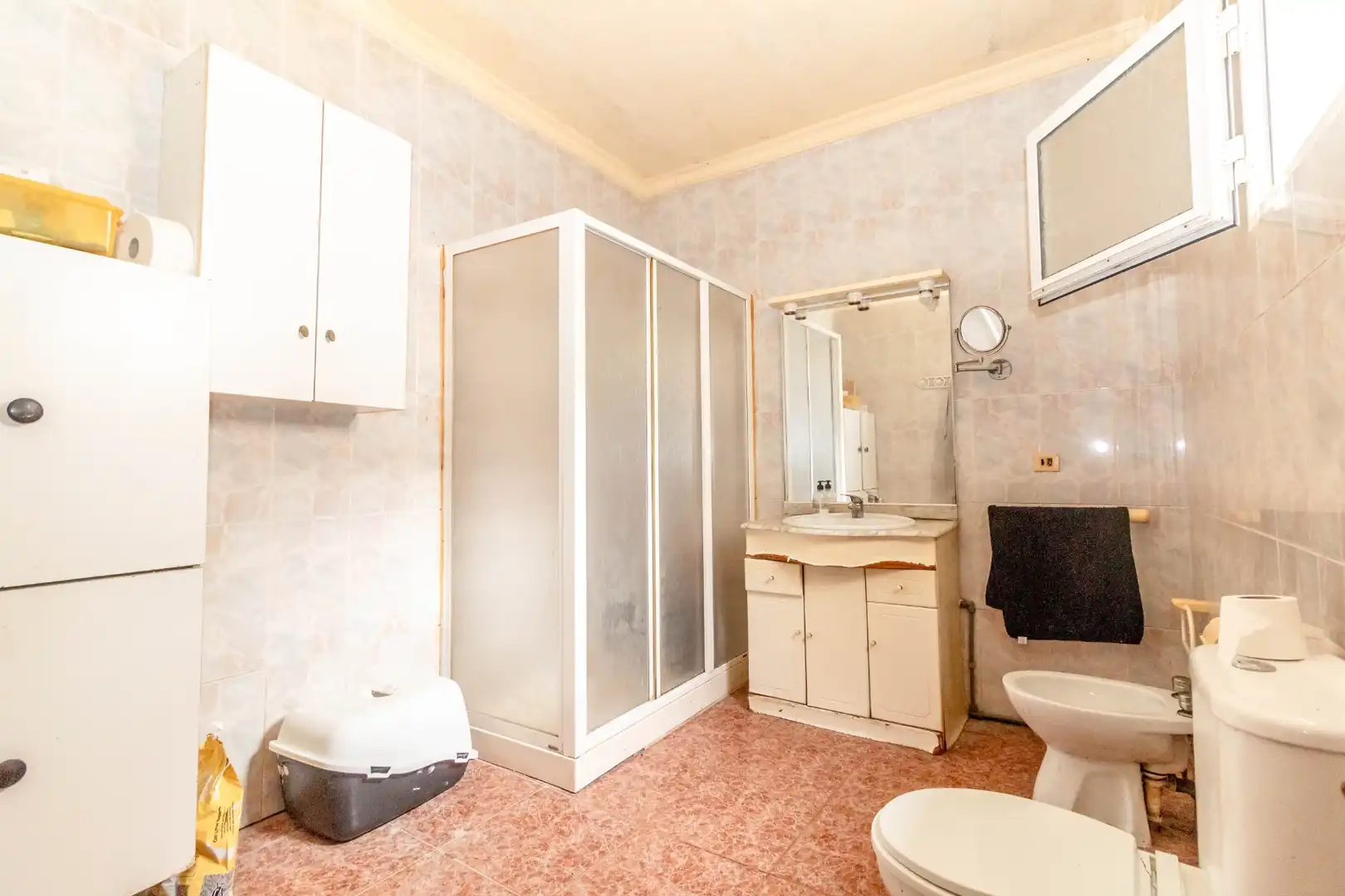 Badezimmer von Einfamilien-Reihenhaus zum Verkauf in Torrevieja mit Möbliert