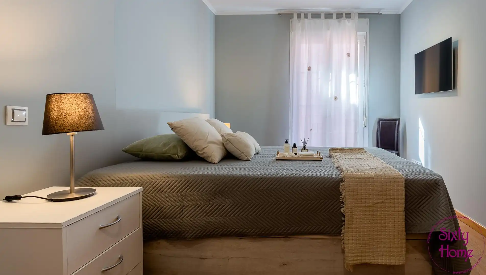 Bedroom of Flat for sale in Zaragoza  with Heating, Parquet flooring and Furnished