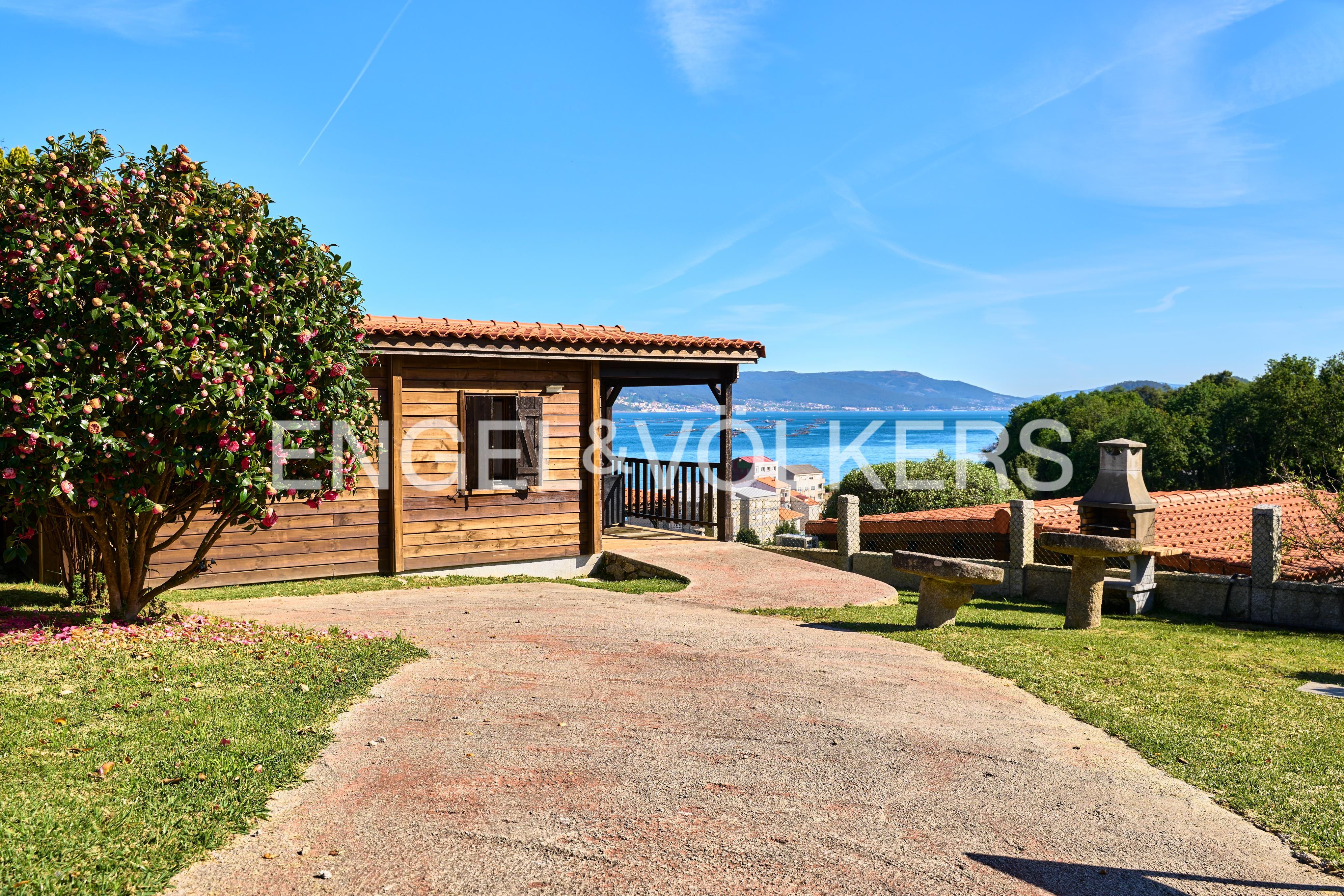 Vista exterior de Residencial en venta en Bueu