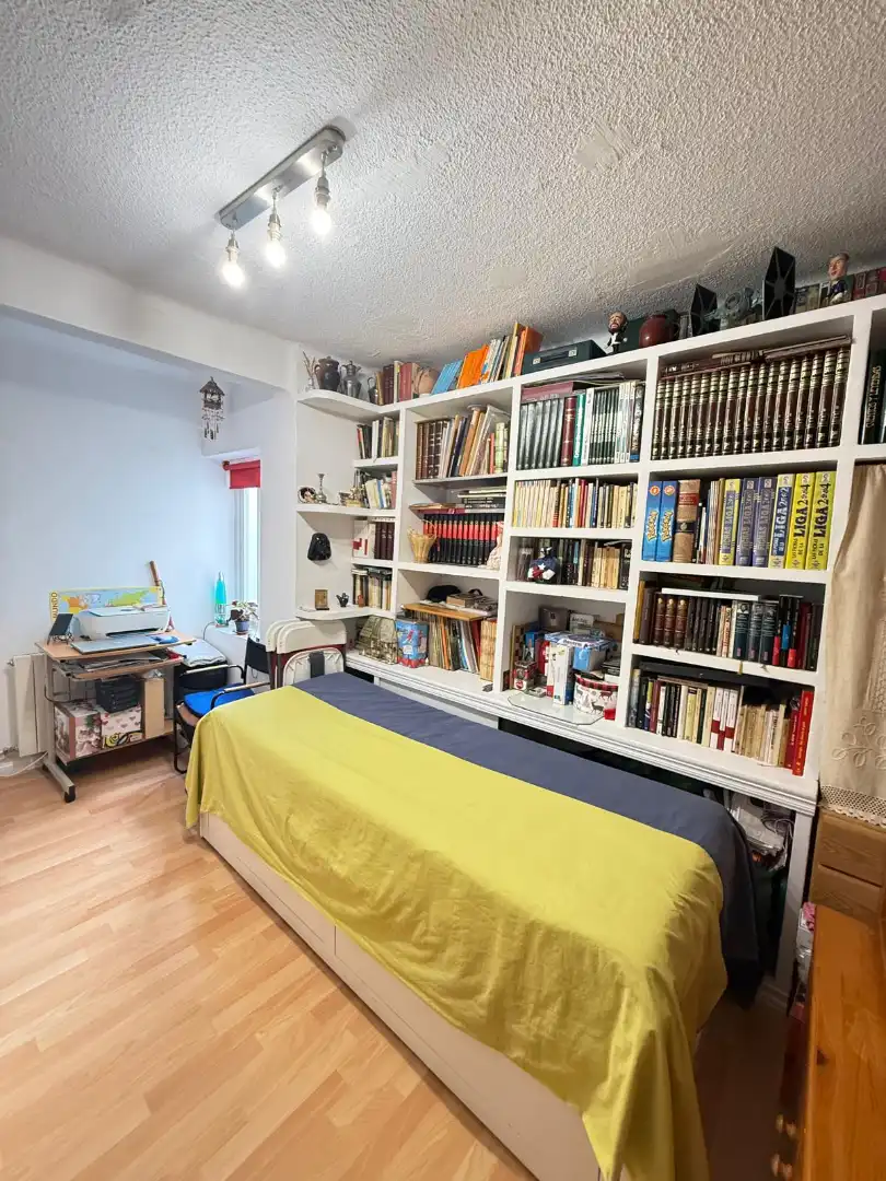 Bedroom of Flat for sale in Madrid  with Air Conditioner and Heating