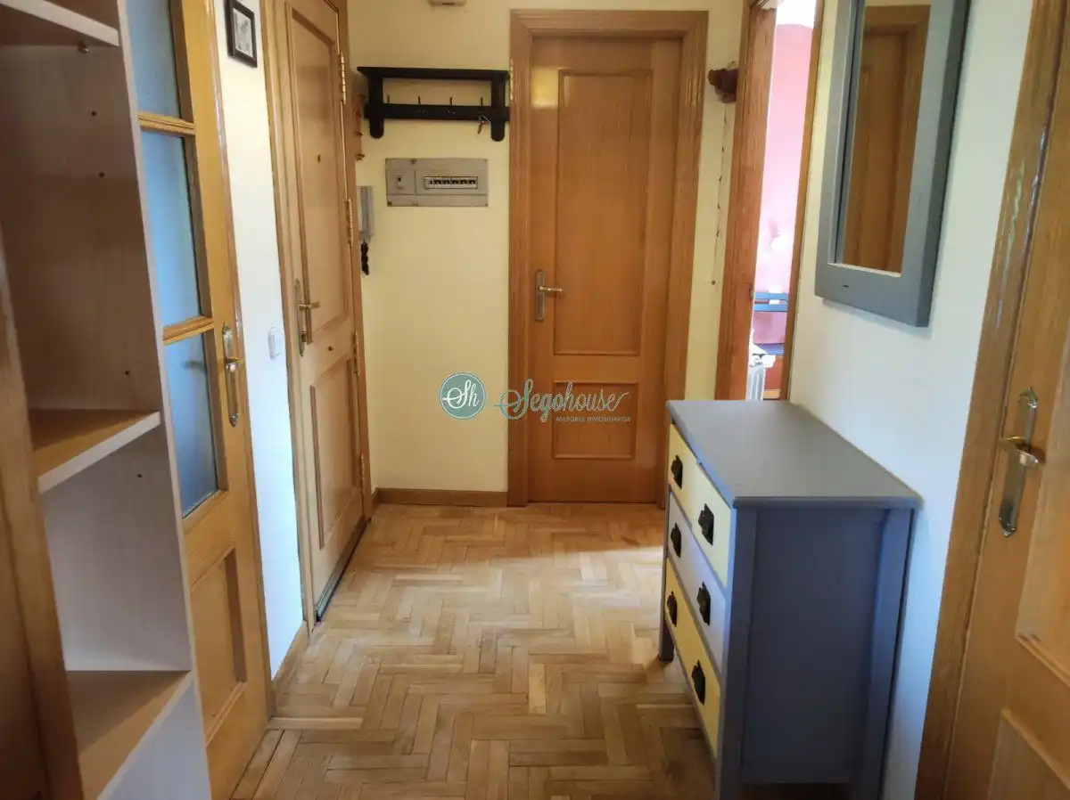 Ático en venta en Segovia con Calefacción, Parquet y Amueblado
