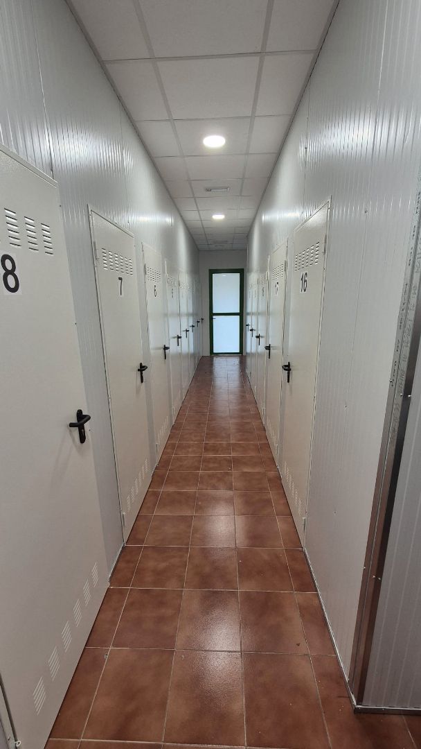 Box room to rent in  Valencia Capital  with Alarm