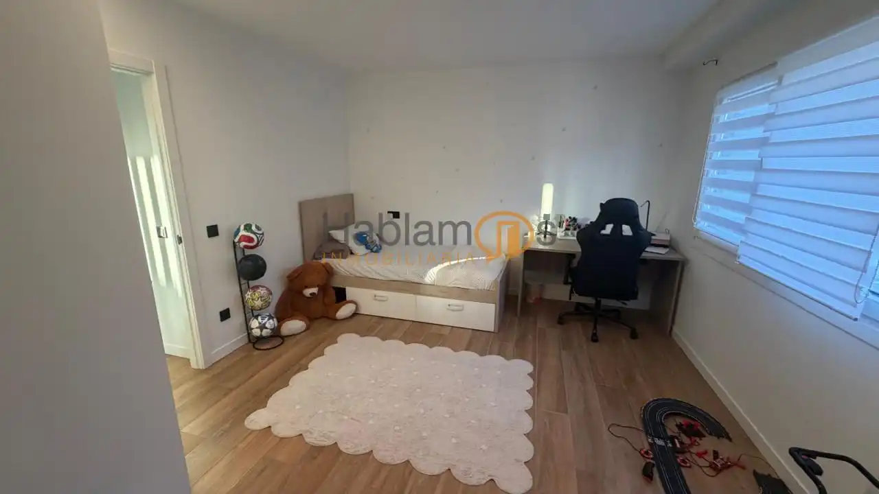 Habitación de Casa o chalet en venta en Vilagarcía de Arousa con Calefacción, Jardín privado y Terraza