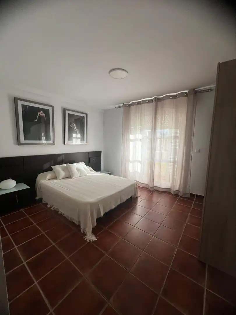 Dormitori de Casa o xalet en venda en Los Barrios amb Aire condicionat, Jardí privat i Terrassa