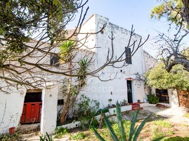Landhaus mit Garten zum Verkauf in Ciutadella