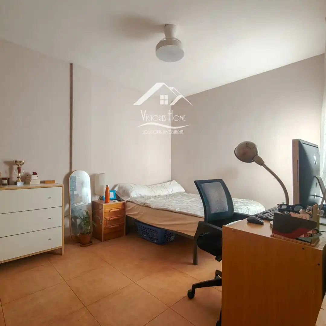 Habitación de Casa adosada en venta en Rivas-Vaciamadrid con Aire acondicionado, Calefacción y Jardín privado
