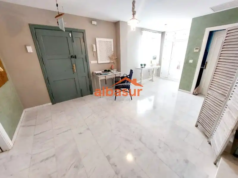 Chalet con terraza en venta en Calle Enebro 6, imagen 2