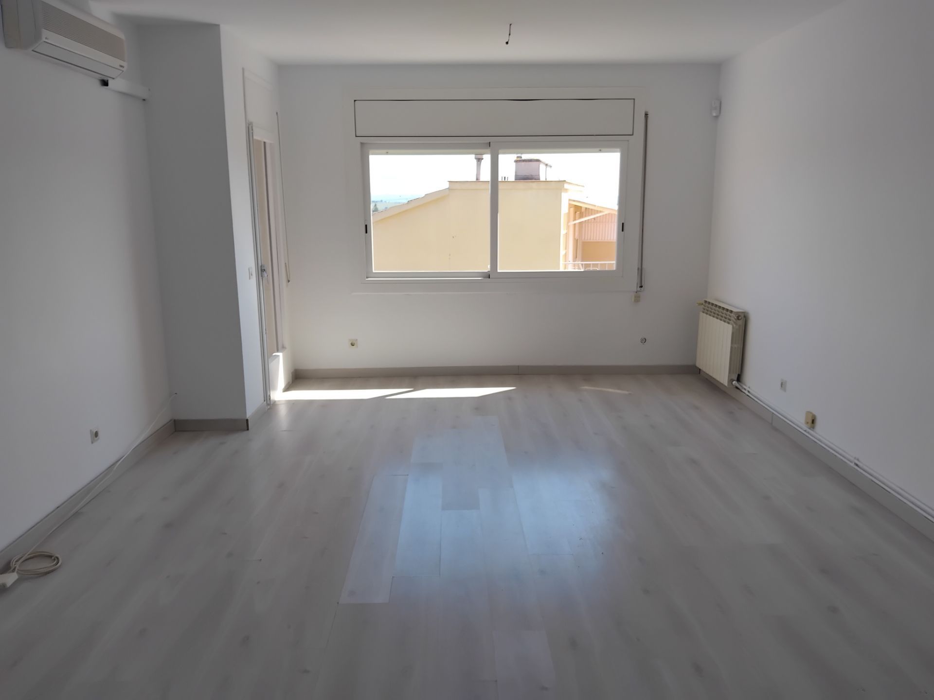 Living room of Flat for sale in Sant Llorenç d'Hortons  with Air Conditioner, Heating and Terrace