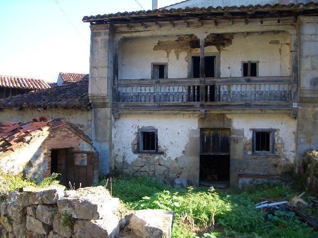 Vista exterior de Finca rústica en venda en Llanes amb Jardí privat