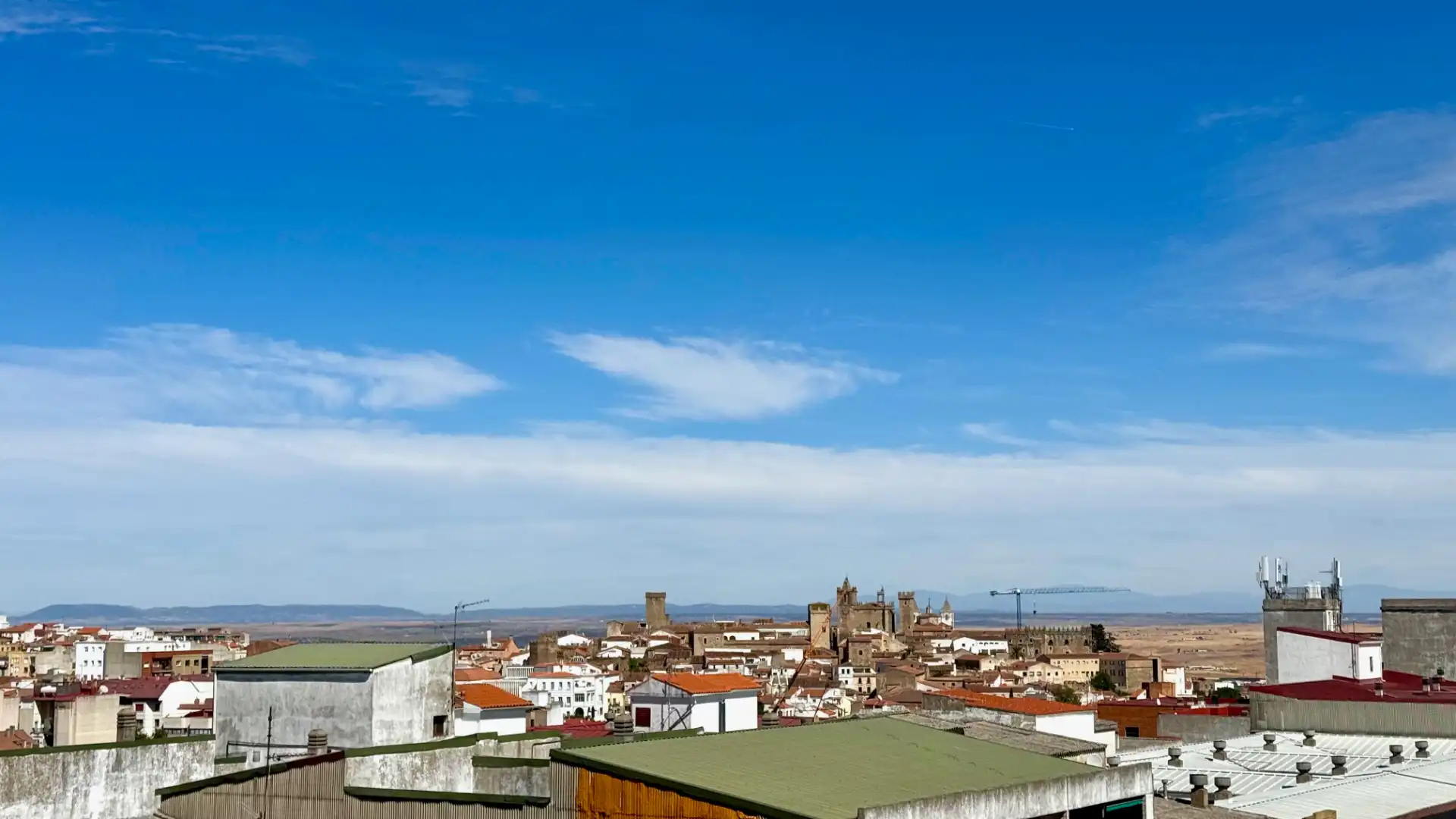 Außenansicht von Maisonette zum Verkauf in Cáceres mit Klimaanlage, Heizung und Parkett