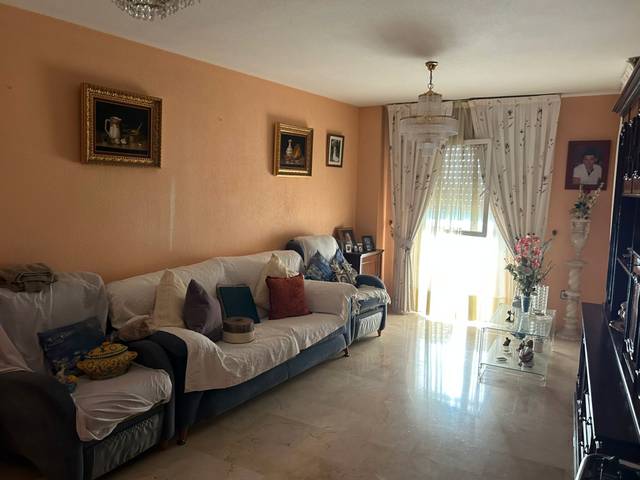 Piso en Venta en Calle Martínez de la Rosa en Suárez