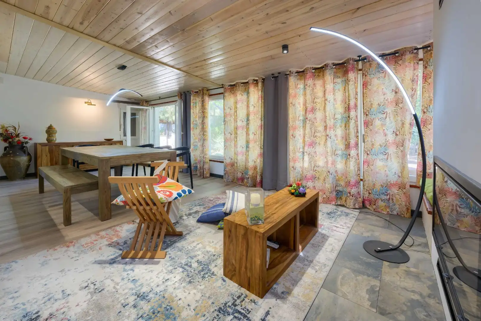 Sala de estar de Casa o chalet en venta en Sanlúcar la Mayor con Aire acondicionado, Jardín privado y Trastero