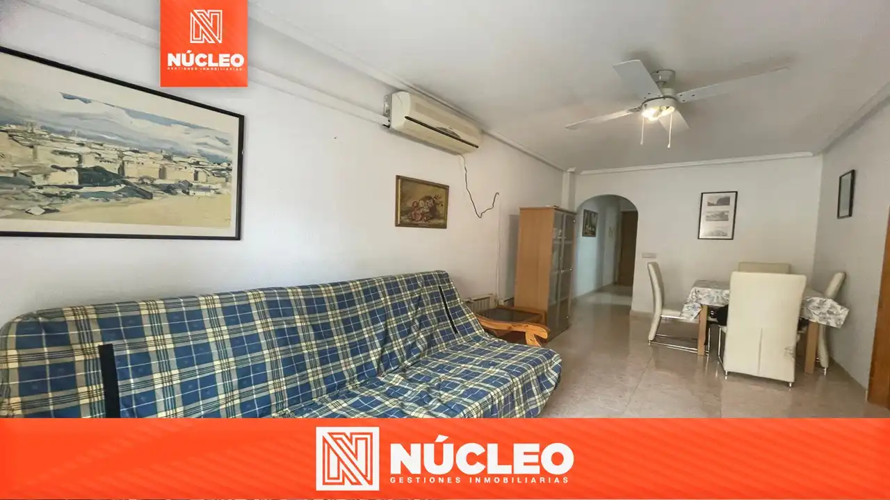 Wohnzimmer von Wohnung zum Verkauf in Torrevieja mit Klimaanlage, Heizung und Terrasse