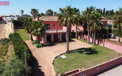 Vista exterior de Casa o xalet en venda en Conil de la Frontera amb Aire condicionat i Terrassa